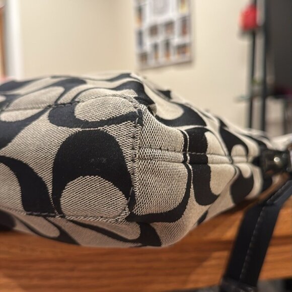 Coach Signature Stripe Foldover Tote (With 2 Hang Tags)(E1380-F23304) EUC - Picture 6 of 17